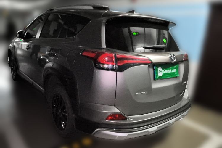 Used Toyota RAV4 2019 2.0L CVT Two-Wheel Drive Fashion X Limited Edition China VI Standard Rear Left 45 Deg