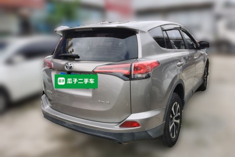 Used Toyota RAV4 2019 2.0L CVT Two-Wheel Drive Urban Edition China VI Standard Rear Right 45 Deg