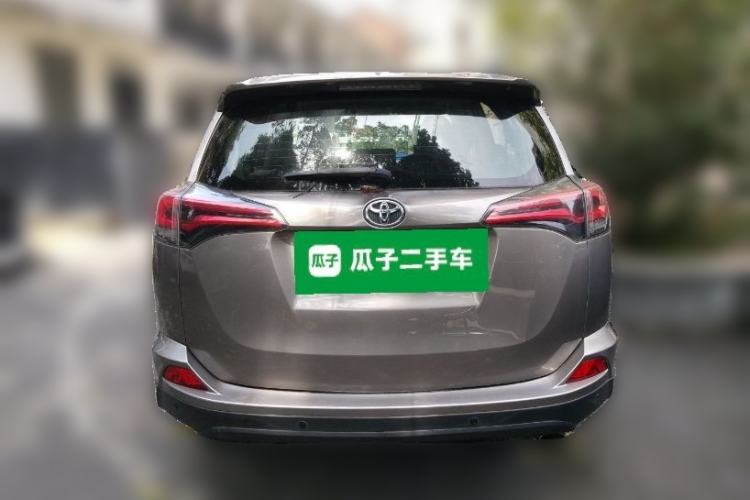 Used Toyota RAV4 2019 2.0L CVT Two-Wheel Drive Pioneer Edition China VI Standard Rear