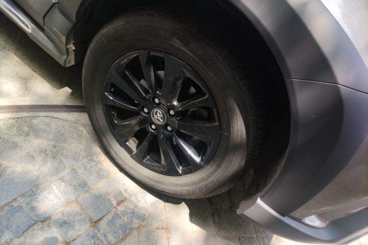 Used Toyota RAV4 2019 2.0L CVT Two-Wheel Drive Fashion X Limited Edition China VI Standard Right Front Wheel Hub