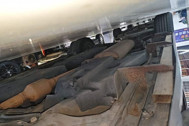 Used Toyota RAV4 2019 2.0L CVT Two-Wheel Drive Luxury Version China VI Standard Right Side Sill