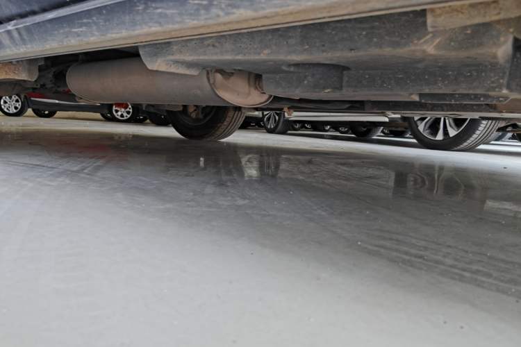 Used Toyota RAV4 2019 2.0L CVT Two-Wheel Drive ZhiShang Version China VI Standard Right Side Sill