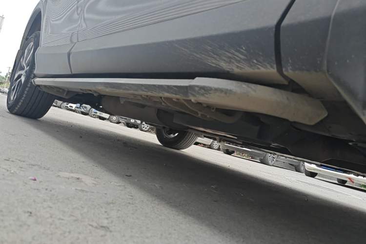 Used Toyota RAV4 2019 2.0L CVT Two-Wheel Drive Comfort Edition China VI Standard Right Side Sill