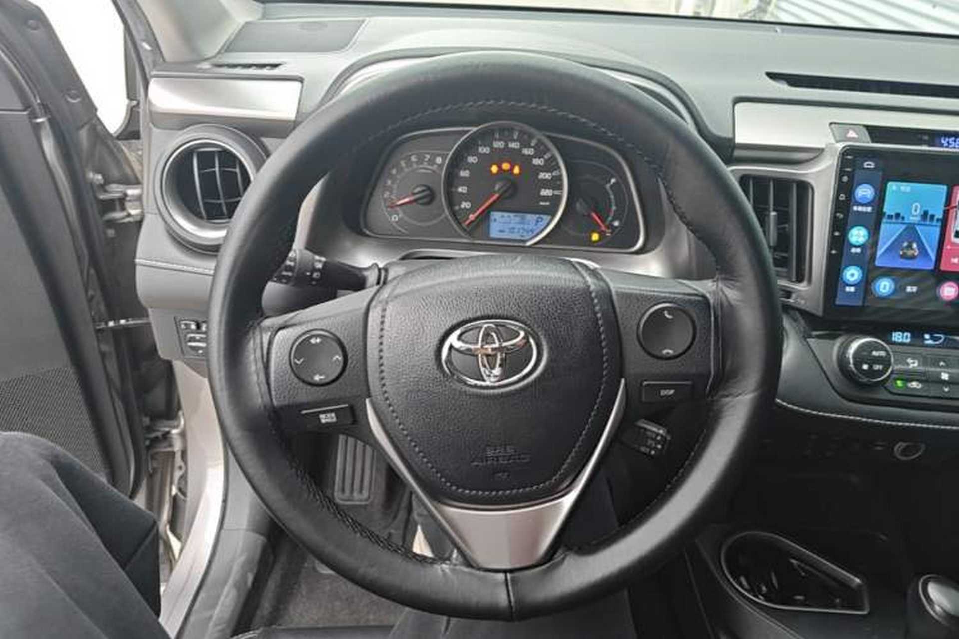 Used Toyota RAV4 2019 2.0L CVT Two-Wheel Drive Comfort Edition China VI Standard Steering Wheel
