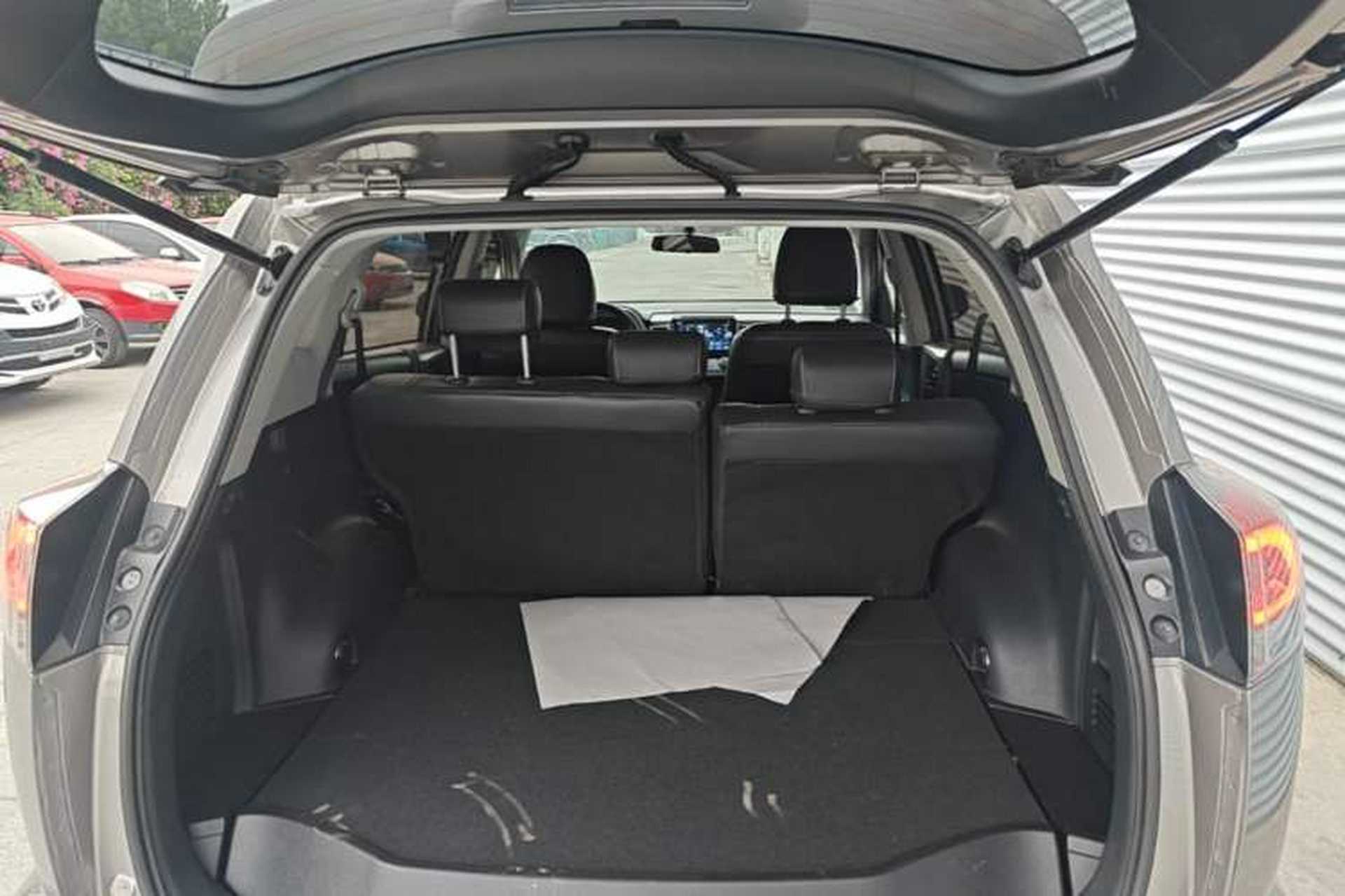 Used Toyota RAV4 2019 2.0L CVT Two-Wheel Drive Comfort Edition China VI Standard Trunk