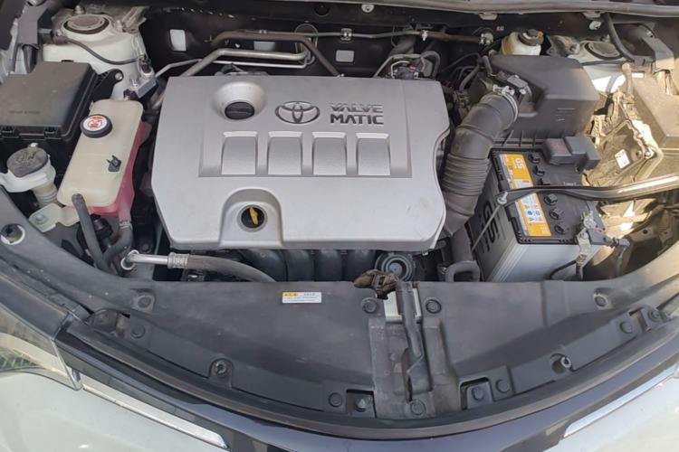 Used Toyota RAV4 2019 2.0L CVT Two-Wheel Drive Fashion X Limited Edition China VI Standard Engine Bay