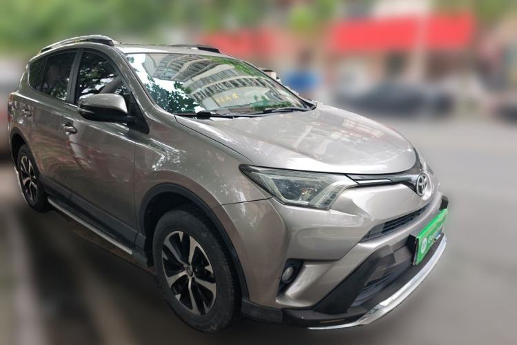 Used Toyota RAV4 2019 2.0L CVT Two-Wheel Drive Pioneer Edition China VI Standard Front Right 45 Deg