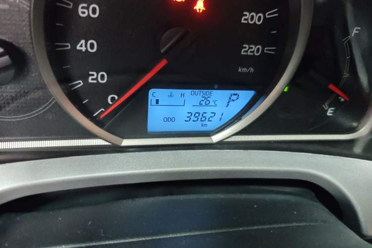 Used Toyota RAV4 2019 2.0L CVT Two-Wheel Drive Pioneer Edition China VI Standard Odometer Close Up