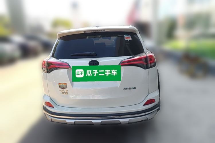 Used Toyota RAV4 2019 2.0L CVT Two-Wheel Drive Fashion X Limited Edition China VI Standard Rear