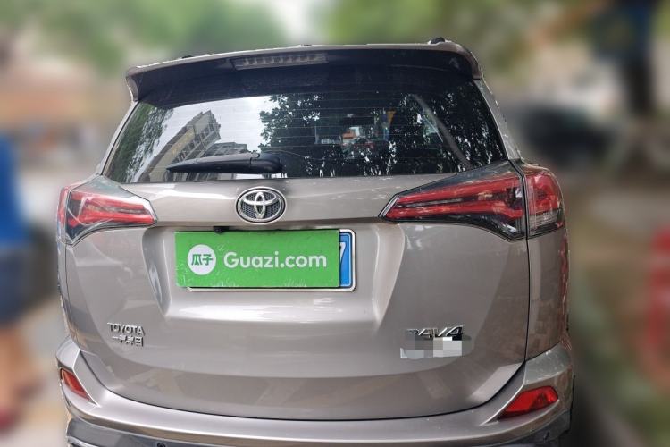 Used Toyota RAV4 2019 2.0L CVT Two-Wheel Drive Pioneer Edition China VI Standard Rear