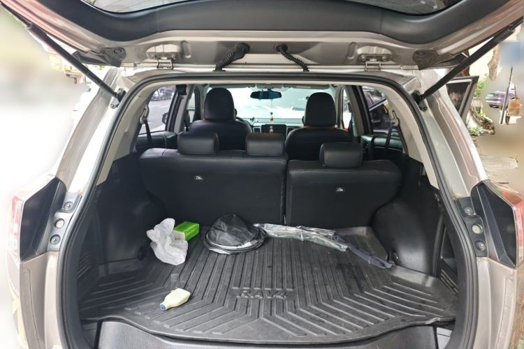 Used Toyota RAV4 2019 2.0L CVT Two-Wheel Drive Pioneer Edition China VI Standard Trunk