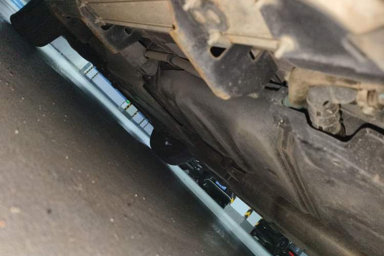 Used Toyota RAV4 2019 2.0L CVT Two-Wheel Drive Fashion X Limited Edition China VI Standard Chassis Rear Left