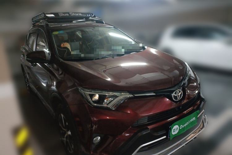 Used Toyota RAV4 2019 2.0L CVT Two-Wheel Drive Pioneer Edition China V Standard Front Right 45 Deg