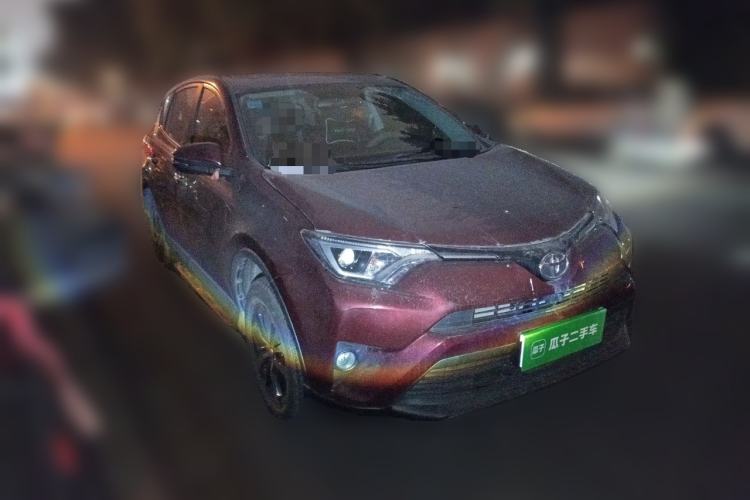 Used Toyota RAV4 2019 2.0L CVT Two-Wheel Drive Luxury Version China VI Standard Front Right 45 Deg