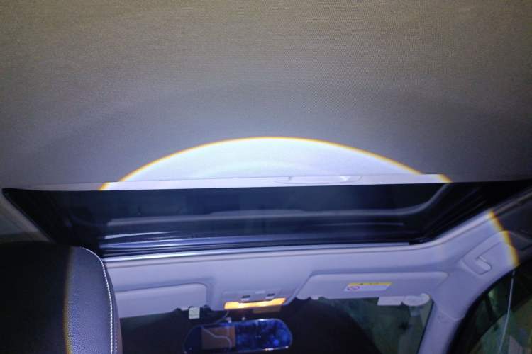 Used Toyota RAV4 2019 2.0L CVT Two-Wheel Drive Pioneer Edition China V Standard Headliner