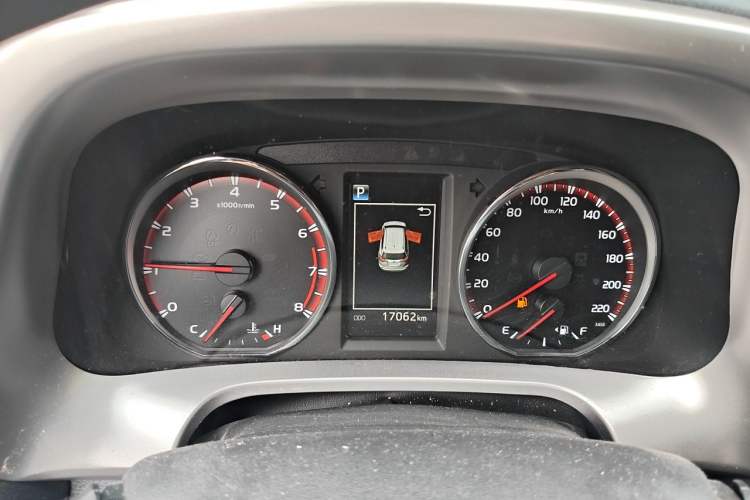 Used Toyota RAV4 2019 2.0L CVT Two-Wheel Drive Fashion X Limited Edition China VI Standard Instrument Cluster