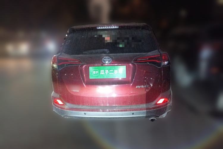 Used Toyota RAV4 2019 2.0L CVT Two-Wheel Drive Luxury Version China VI Standard Rear