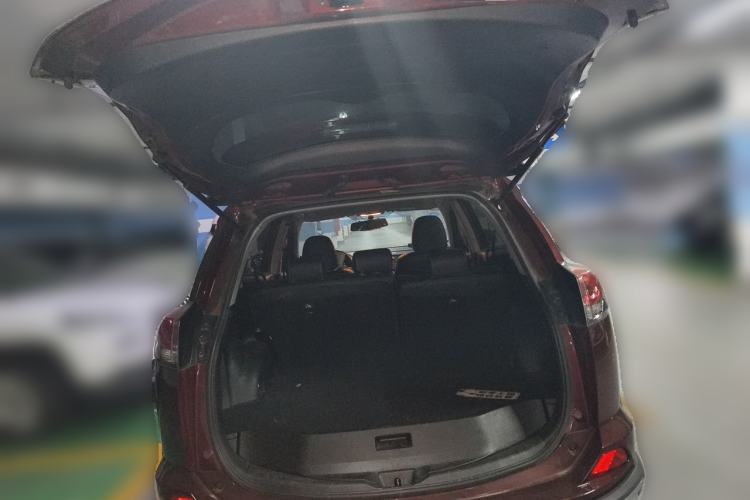 Used Toyota RAV4 2019 2.0L CVT Two-Wheel Drive Fashion X Limited Edition China VI Standard Trunk