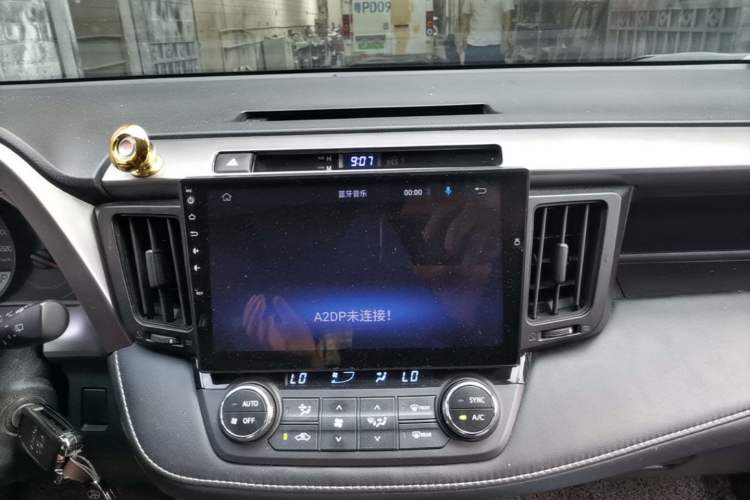 Used Toyota RAV4 2019 2.0L CVT Two-Wheel Drive Pioneer Edition China VI Standard Audio And AC Panel