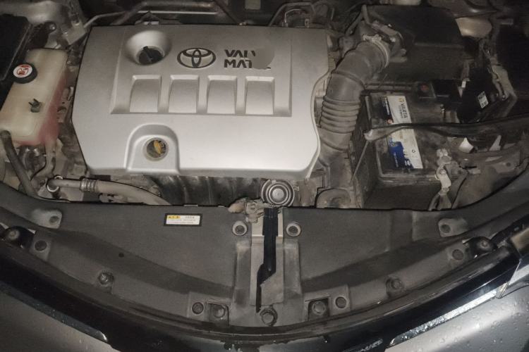 Used Toyota RAV4 2019 2.0L CVT Two-Wheel Drive Fashion X Limited Edition China VI Standard Engine Bay