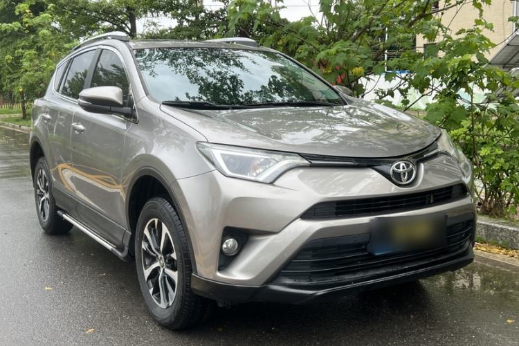 Used Toyota RAV4 2019 2.0L CVT Two-Wheel Drive Pioneer Edition China VI Standard Exterior 1