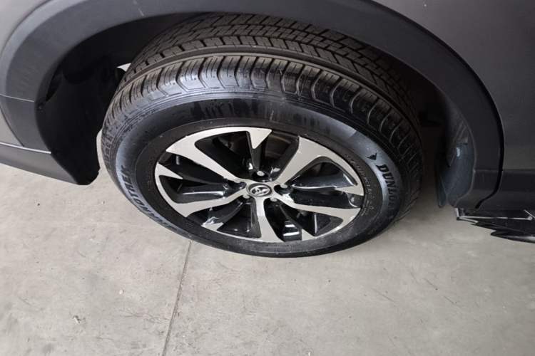 Used Toyota RAV4 2019 2.0L CVT Two-Wheel Drive ZhiShang Version China VI Standard Exterior 5
