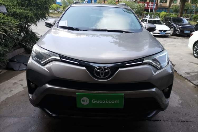 Used Toyota RAV4 2019 2.0L CVT Two-Wheel Drive Pioneer Edition China VI Standard Front
