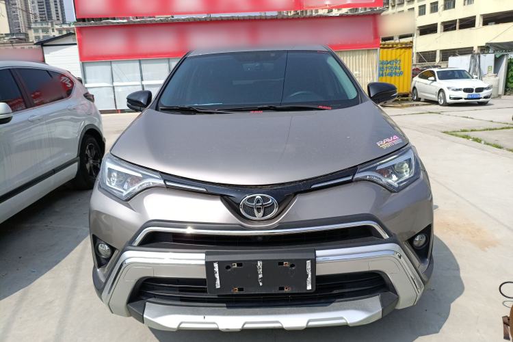 Used Toyota RAV4 2019 2.0L CVT Two-Wheel Drive Fashion X Limited Edition China V Standard Front