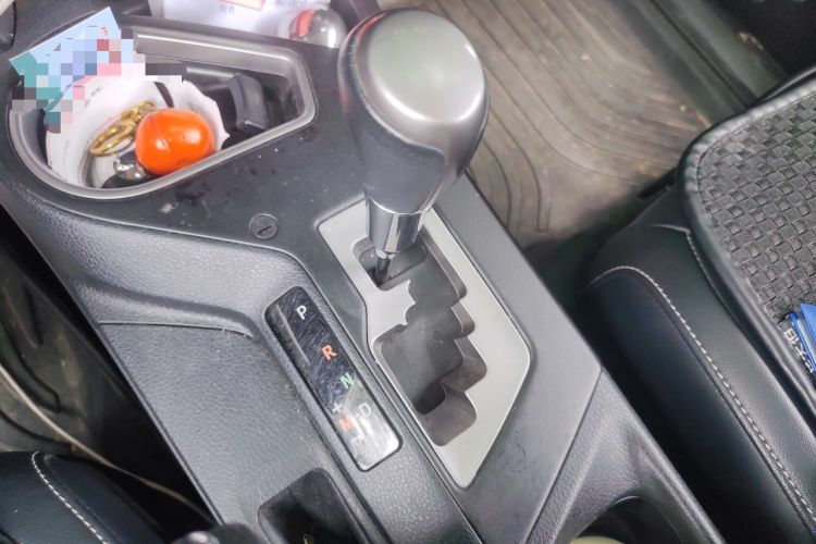 Used Toyota RAV4 2019 2.0L CVT Two-Wheel Drive ZhiShang Version China VI Standard Gear Lever
