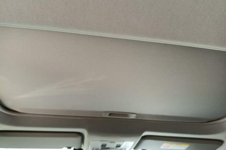 Used Toyota RAV4 2019 2.0L CVT Two-Wheel Drive Fashion X Limited Edition China V Standard Headliner