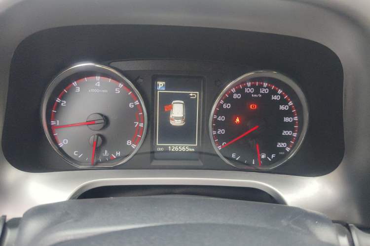 Used Toyota RAV4 2019 2.0L CVT Two-Wheel Drive Fashion X Limited Edition China VI Standard Instrument Cluster