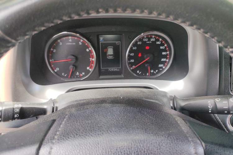 Used Toyota RAV4 2019 2.0L CVT Two-Wheel Drive ZhiShang Version China VI Standard Instrument Cluster