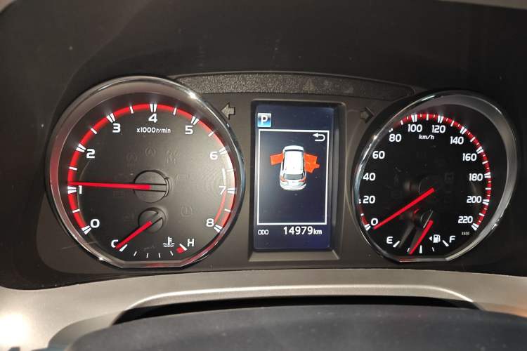 Used Toyota RAV4 2019 2.0L CVT Two-Wheel Drive Fashion X Limited Edition China VI Standard Instrument Cluster