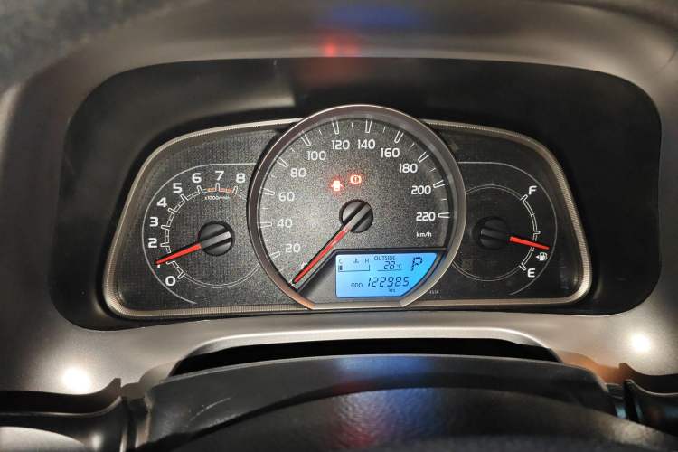 Used Toyota RAV4 2019 2.0L CVT Two-Wheel Drive Luxury Version China VI Standard Instrument Cluster