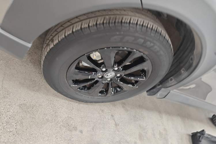 Used Toyota RAV4 2019 2.0L CVT Two-Wheel Drive Fashion X Limited Edition China VI Standard Left Front Wheel Hub