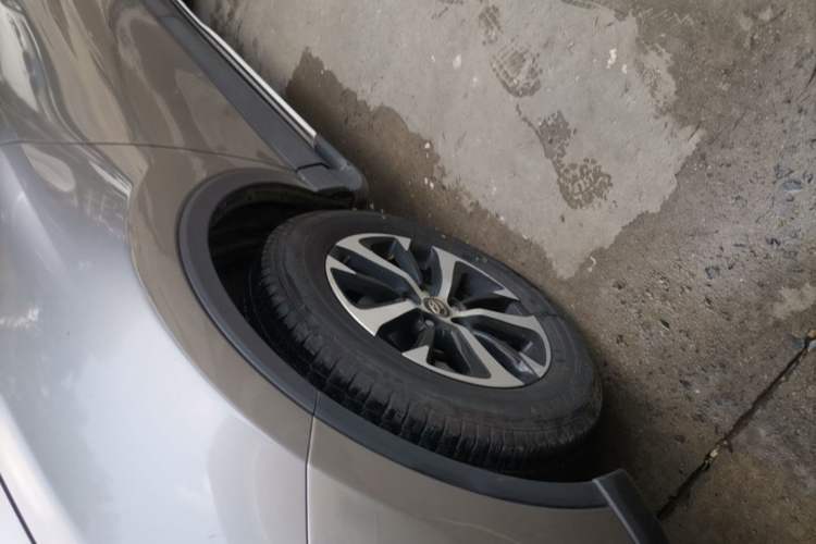 Used Toyota RAV4 2019 2.0L CVT Two-Wheel Drive Pioneer Edition China VI Standard Left Front Wheel Hub