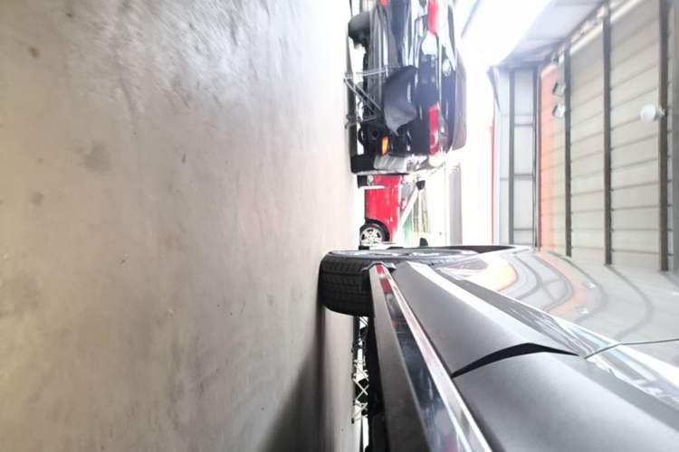Used Toyota RAV4 2019 2.0L CVT Two-Wheel Drive ZhiShang Version China VI Standard Left Side Sill