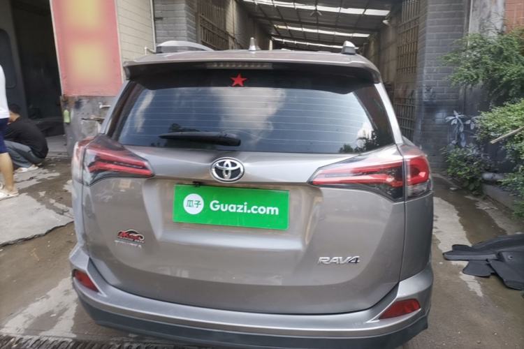 Used Toyota RAV4 2019 2.0L CVT Two-Wheel Drive Pioneer Edition China VI Standard Rear