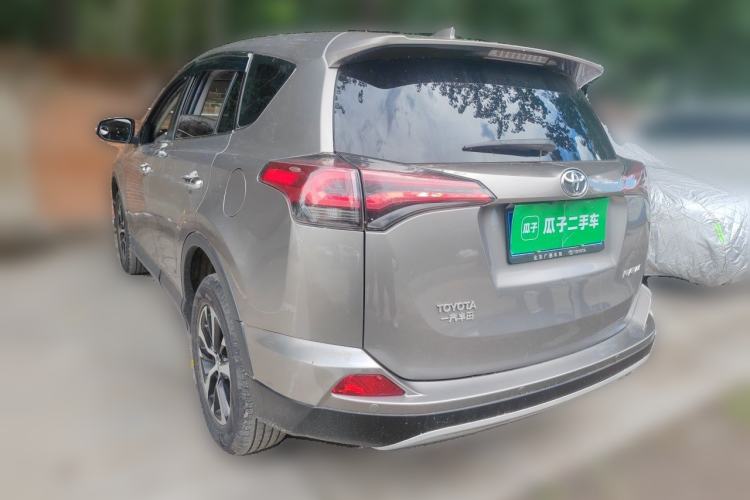 Used Toyota RAV4 2019 2.0L CVT Two-Wheel Drive ZhiShang Version China VI Standard Rear Left 45 Deg