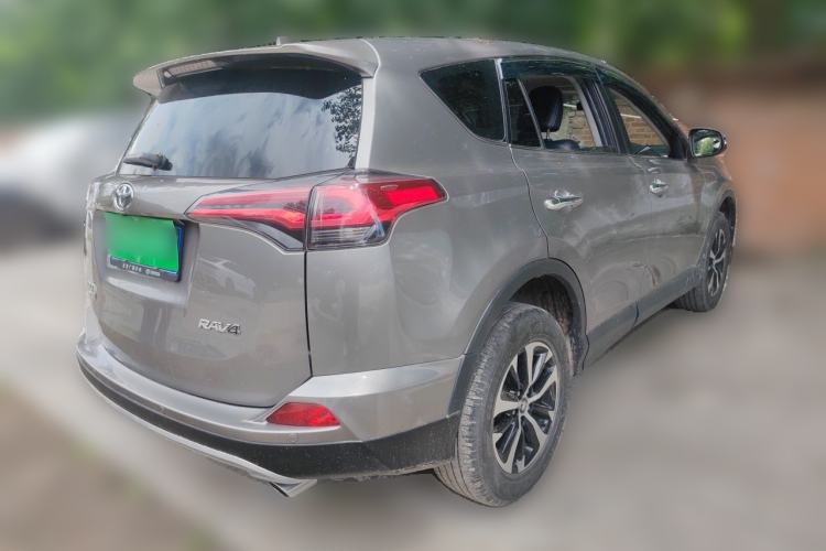 Used Toyota RAV4 2019 2.0L CVT Two-Wheel Drive ZhiShang Version China VI Standard Rear Right 45 Deg