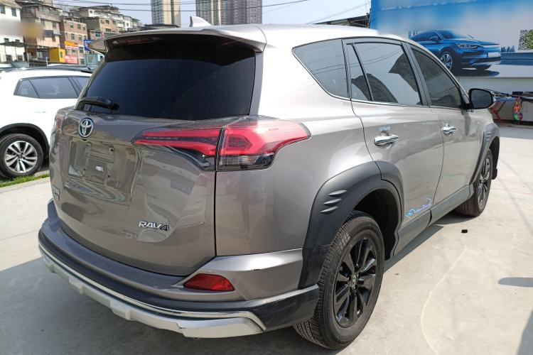 Used Toyota RAV4 2019 2.0L CVT Two-Wheel Drive Fashion X Limited Edition China V Standard Rear Right 45 Deg