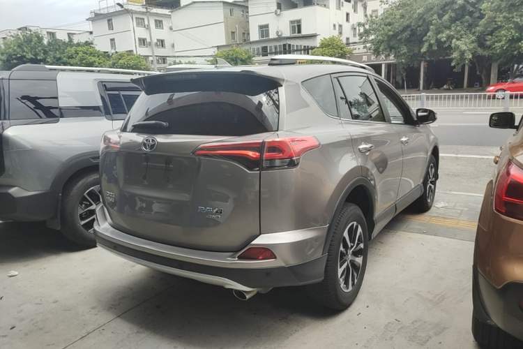 Used Toyota RAV4 2019 2.0L CVT 4x4 New Edition China VI Standard Rear Right 45 Deg