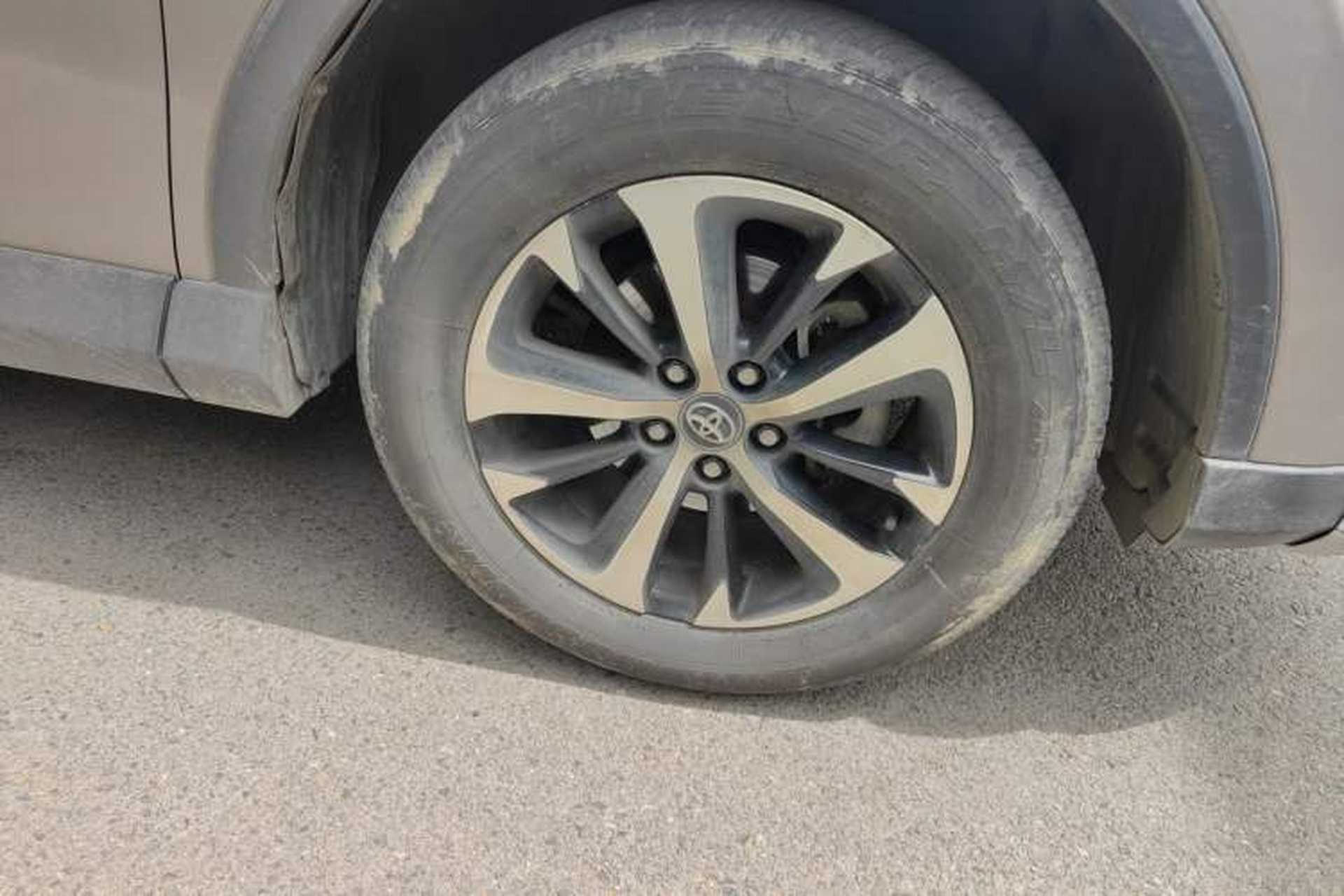 Used Toyota RAV4 2019 2.0L CVT Two-Wheel Drive Pioneer Edition China V Standard Right Front Wheel Hub