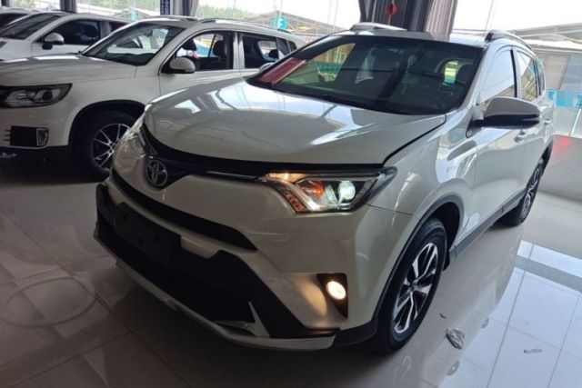 Used Toyota RAV4 2019 2.0L CVT Two-Wheel Drive Pioneer Edition China VI Standard