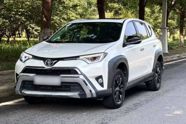 Used Toyota RAV4 2019 2.0L CVT Two-Wheel Drive Fashion X Limited Edition China VI Standard