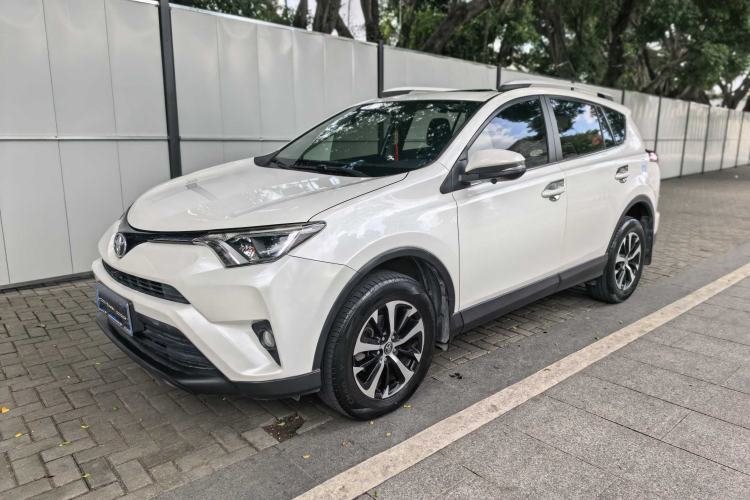 Used Toyota RAV4 2019 2.0L CVT Two-Wheel Drive Pioneer Edition China VI Standard Guazi used car, China used car export, Used car for sale, Used cars, Cheapest cars for sale