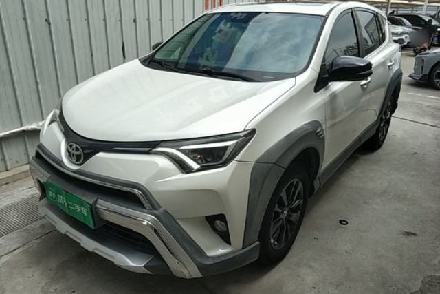 Used Toyota RAV4 2019 2.0L CVT Two-Wheel Drive Fashion X Limited Edition China V Standard