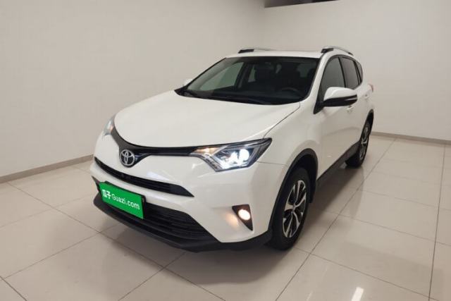 Used Toyota RAV4 2019 2.0L CVT Two-Wheel Drive Luxury Version China VI Standard