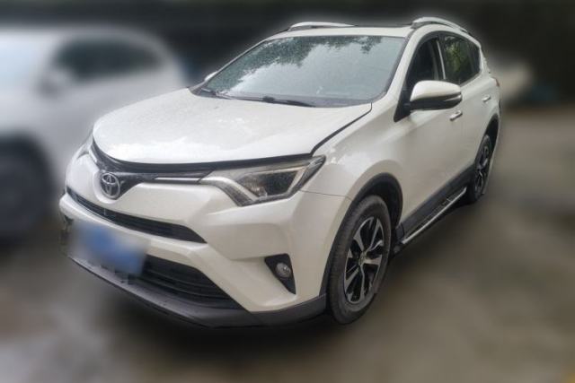 Used Toyota RAV4 2019 2.0L CVT Two-Wheel Drive Luxury Version China VI Standard