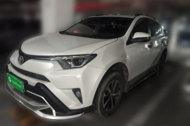 Used Toyota RAV4 2019 2.0L CVT Two-Wheel Drive Pioneer Edition China VI Standard